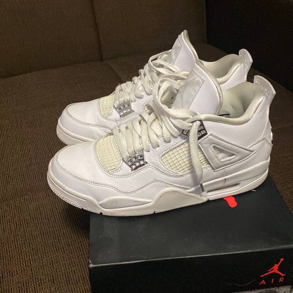 Air Jordan 4